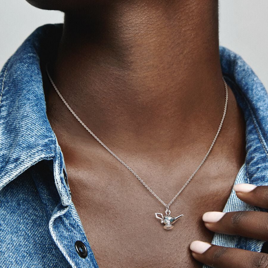 FINAL SALE - Disney Aladdin Magic Lamp Pendant Collier Necklace